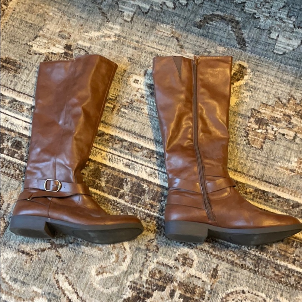 Brown boots